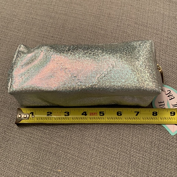 NWT Iridescent Sparkle Cosmetic Bag Zipper Bag - Picture 10 of 13